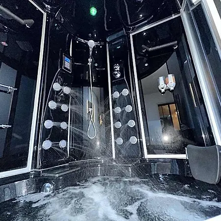 Ammg Tour - Prestige | Jacuzzi & Balcon Otel 4*